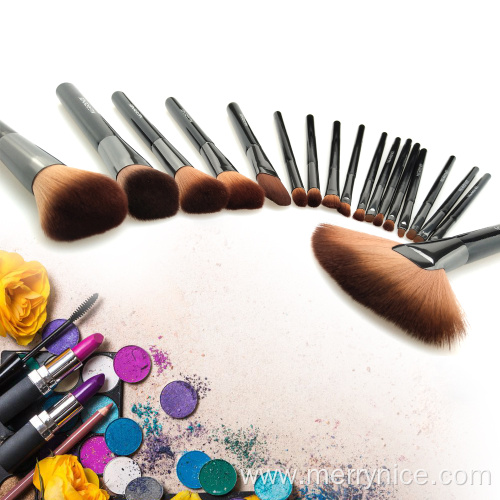 18pc Professional brush collection with black PU bag